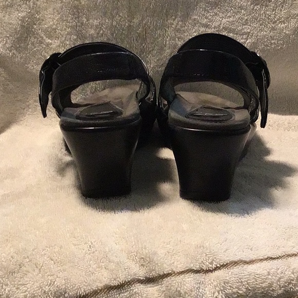 Dansko Adele  sandal size 39 black used condition - Picture 4 of 6